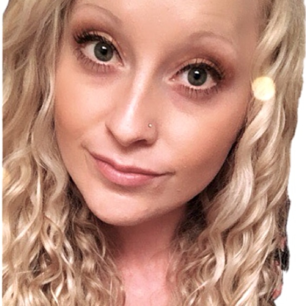 Meet your Posher, Alissa